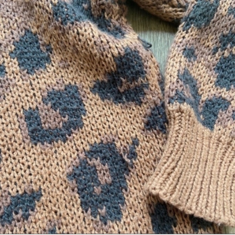 Aerie leopard knit sweater - Picture 4 of 7